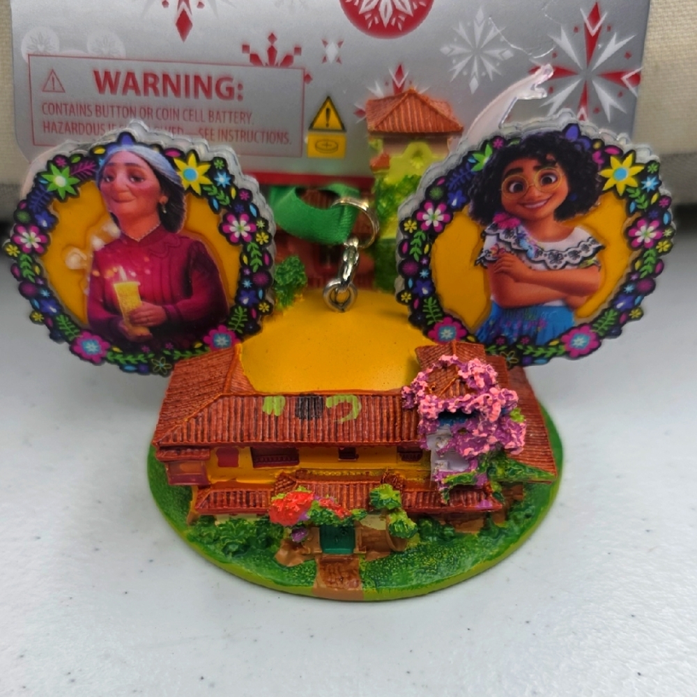 Disney Green and White Ornament Base
